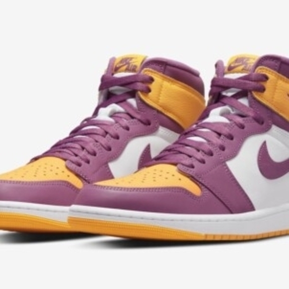Nike Women's Vibrant Purple and Yellow Sneakers - Picture 4 of 9